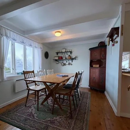 Tatil Evi Charming Norwegian Farmhouse By The Fjord