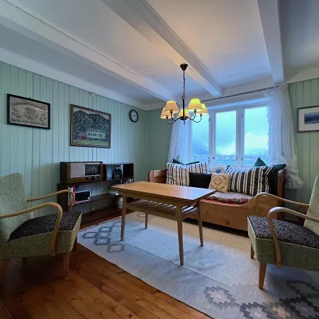 Tatil Evi Charming Norwegian Farmhouse By The Fjord *