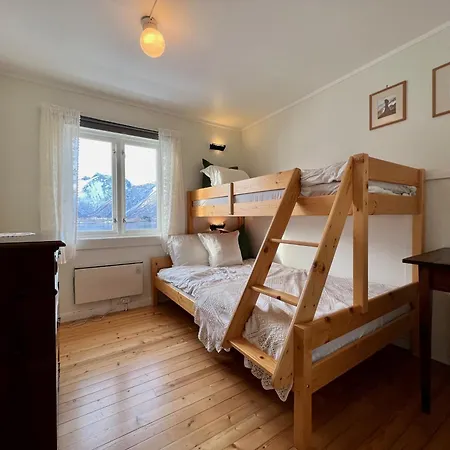 Charming Norwegian Farmhouse By The Fjord Tatil Evi Isfjorden